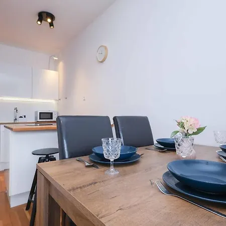 Mozartova- Quiet Getaway With A View Of The Danube Apartment Bratislava