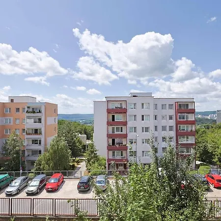 Apartment Mozartova- Quiet Getaway With A View Of The Danube *